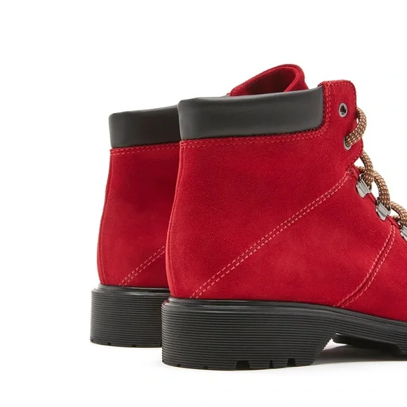 La Canadienne Halsey Suede Bootie, size 6 - Picture 4 of 12